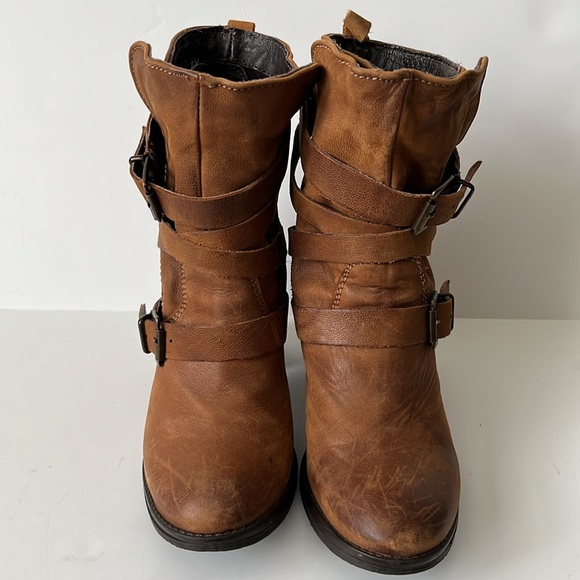 Steve Madden Brown Leather Heeled Yale Moto Buckle Distressed Ankle Boots Size 7 - Picture 2 of 10